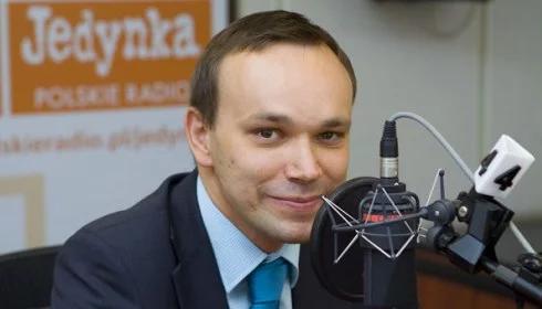 "Tusk z hierarchami kościoła zamiata sprawy pod dywan"