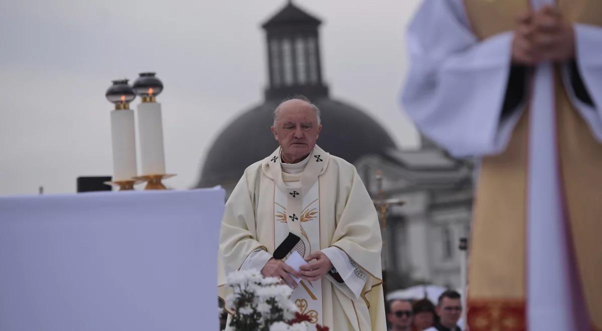 Kard. Kazimierz Nycz: chcemy przeprosić Boga za grzechy profanacji mszy św. i parodii procesji Bożego Ciała 