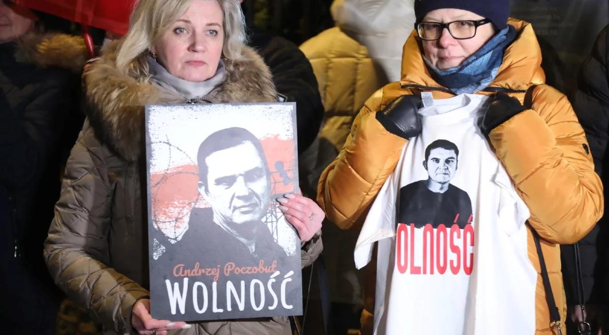 "Wolność dla więźniów politycznych". W Białymstoku odbyła się manifestacja solidarności z Andrzejem Poczobutem