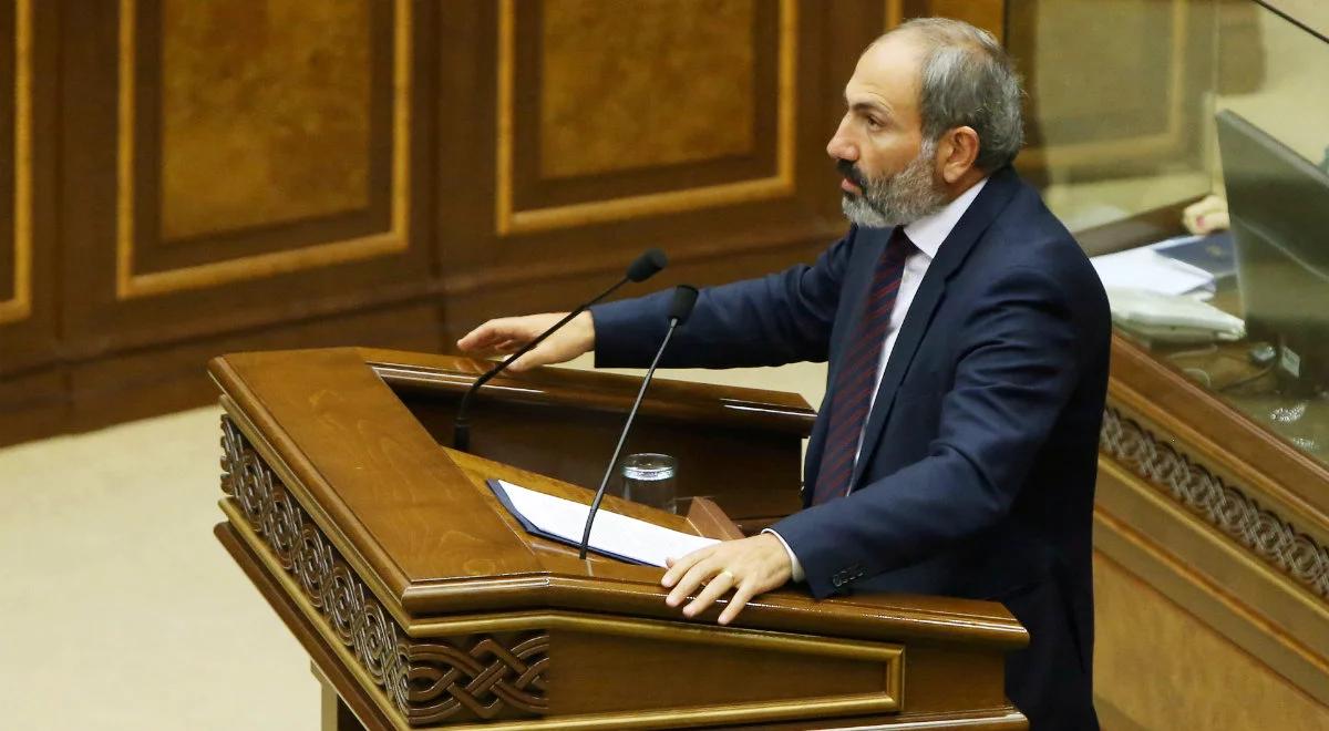 Lider opozycji Nikol Paszynian wybrany na nowego premiera Armenii