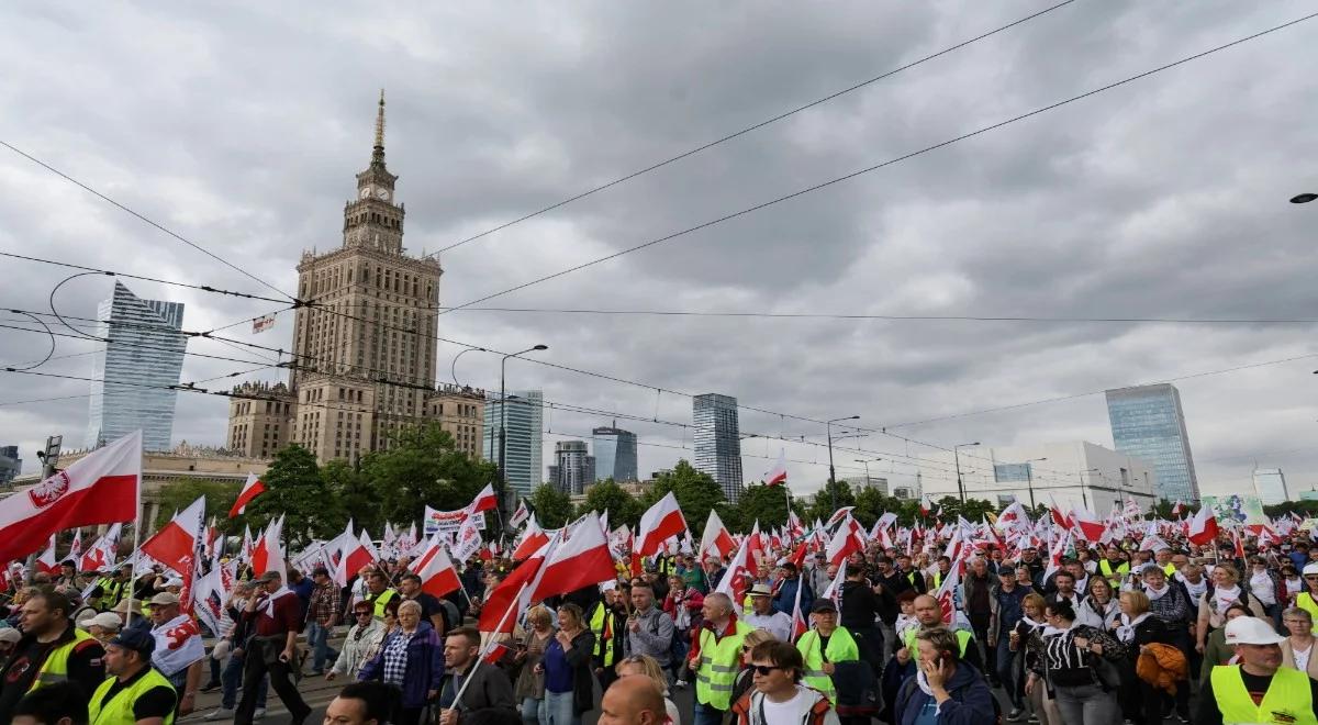 Centrum Warszawy zablokowane. Petycja rolników została złożona