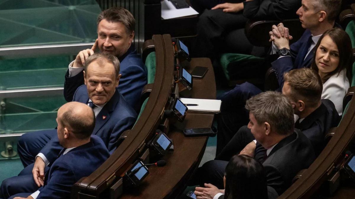 Afera KPO. Polacy wskazują winnych: Tusk czy Morawiecki? [SONDAŻ]
