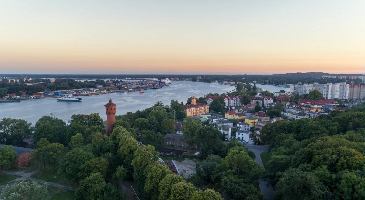 Trwają przygotowania do drążenia tunelu pod Świną. Będzie to najdłuższa przeprawa podwodna w Polsce