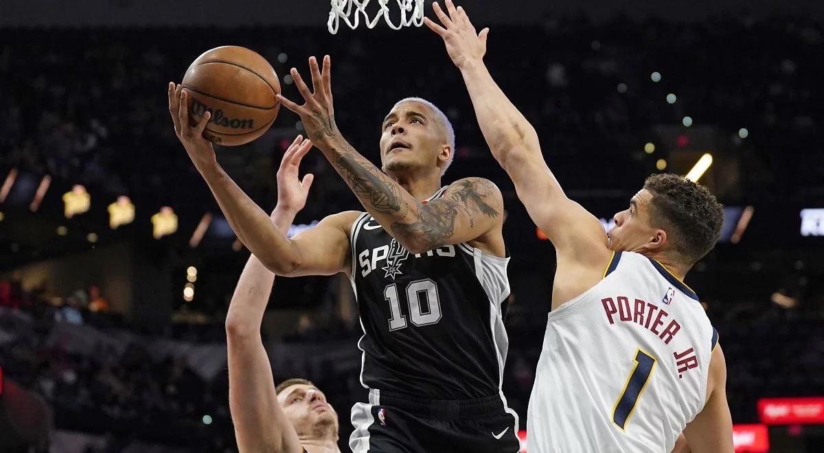 NBA: San Antonio Spurs przegrali z Denver Nuggets. 17 minut i uraz Sochana