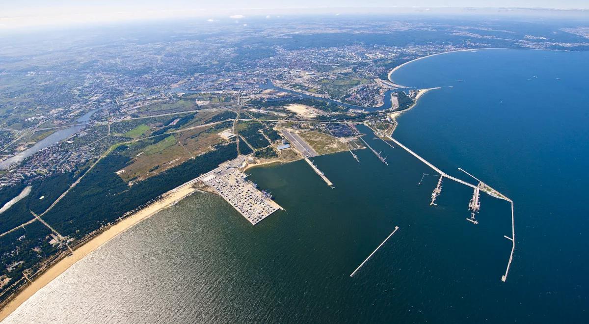 Gdański terminal kontenerowy z kolejnym rekordem. "Kamień milowy w przeładunkach"
