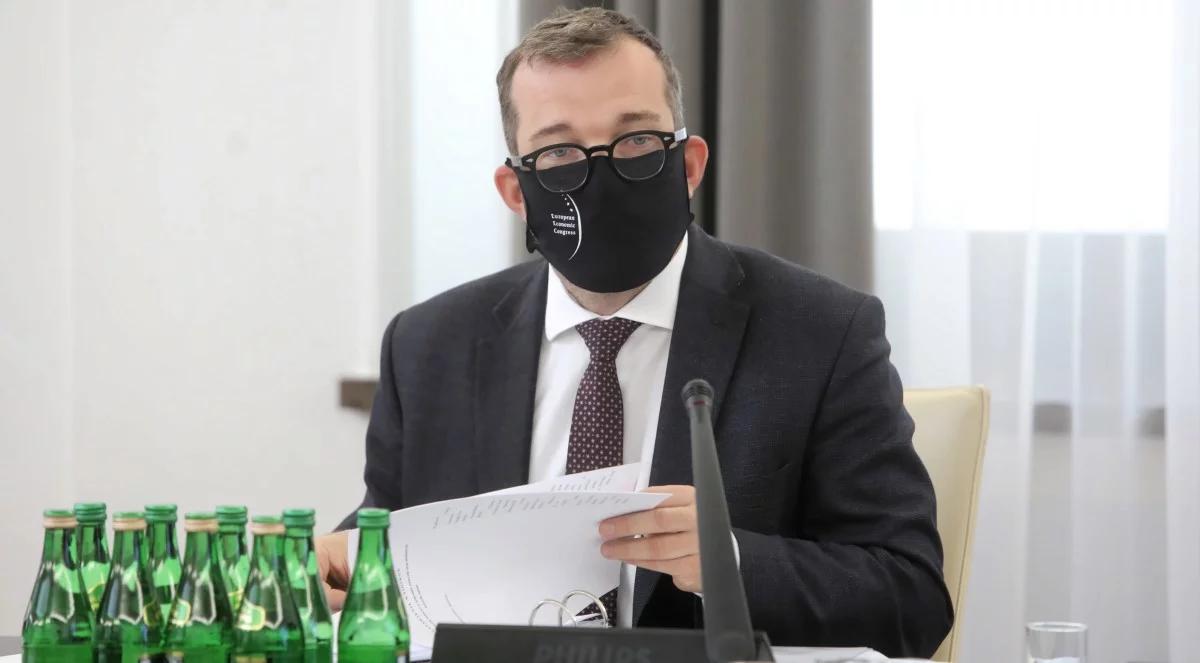 "Piątka dla zwierząt". Minister rolnictwa: pracuje zespół zajmujący się kwestią rekompensat