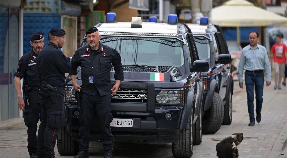 Nieletni sprawcami brutalnych przestępstw we Włoszech. Duża akcja policji