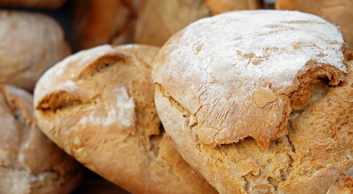 Mrożone i wypiekane na miejscu. Takie pieczywo ma zalety