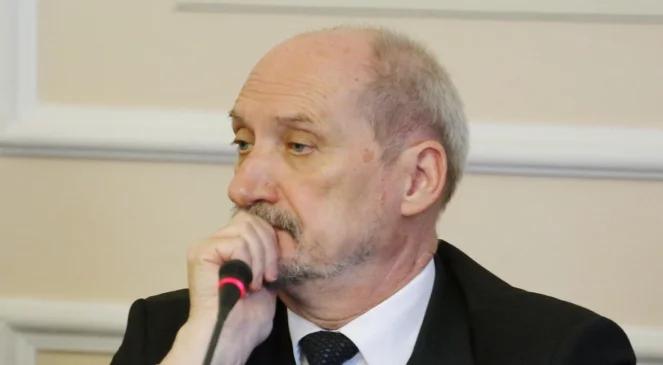 Macierewicz składa zawiadomienie ws. rannych w Smoleńsku