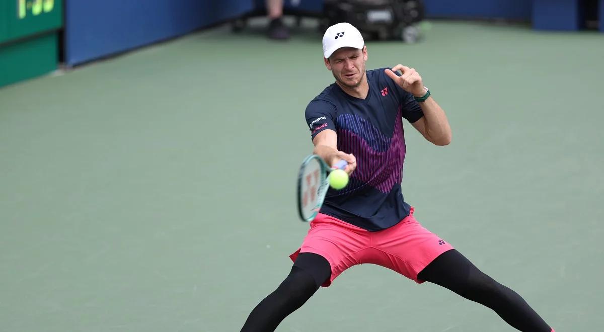 ATP Tokio. Hubert Hurkacz wygrywa i wspiera powodzian. "To niesamowite jak Polacy się jednoczą"