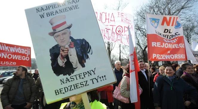 Warszawa: pracownicy sądów wyszli na ulice