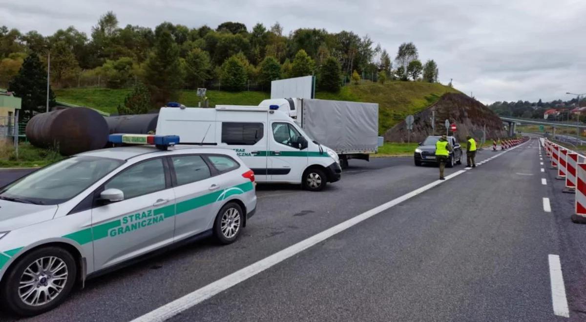 Kontrole na granicy ze Słowacją. Dwie grupy nielegalnych migrantów próbowały dostać się do Polski. To obywatele Syrii