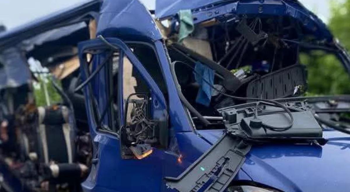 Rosja morduje cywilów. Atak dronem na autobus w Ukrainie