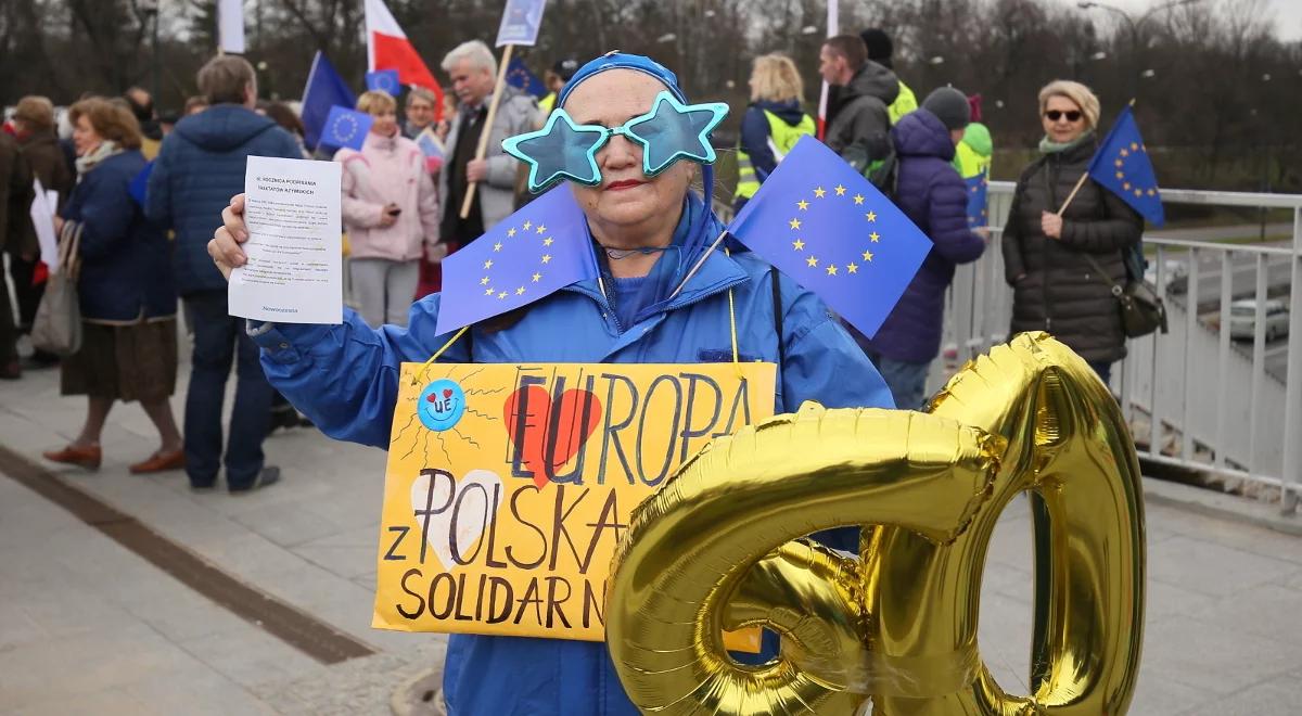 W Warszawie manifestacja "Marsz dla Europy: Kocham Cię, Europo!"