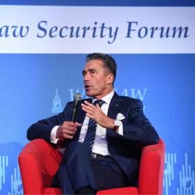 Anders Fogh Rasmussen: jestem za stałą obecnością wojsk NATO w Polsce