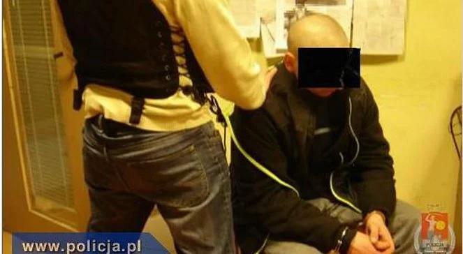 Warszawa: zrywał kobietom z uszu kolczyki, wpadł