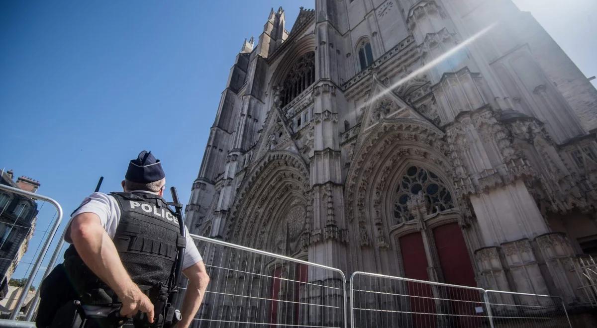 Francja: wolontariusz z katedry w Nantes przyznał się do podpalenia i wyraził skruchę