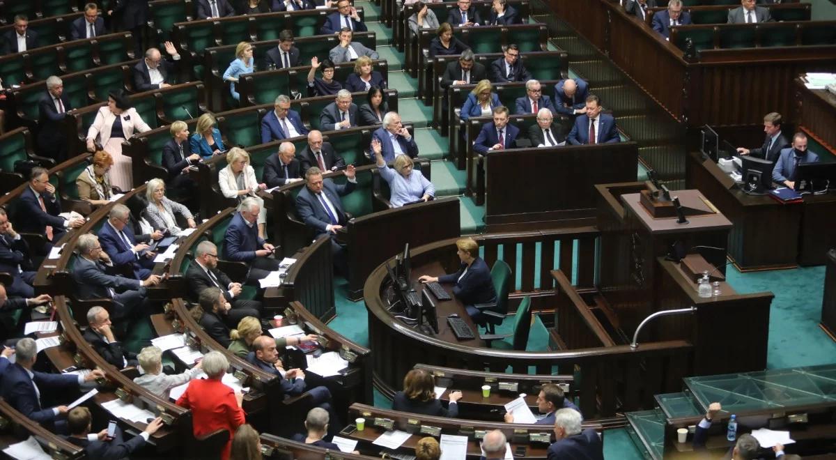 "Wzmacniamy ich dobre traktowanie". Poseł PiS o "Piątce dla zwierząt"