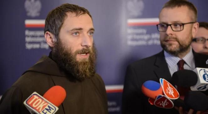"Kapitan statku zostaje do końca"