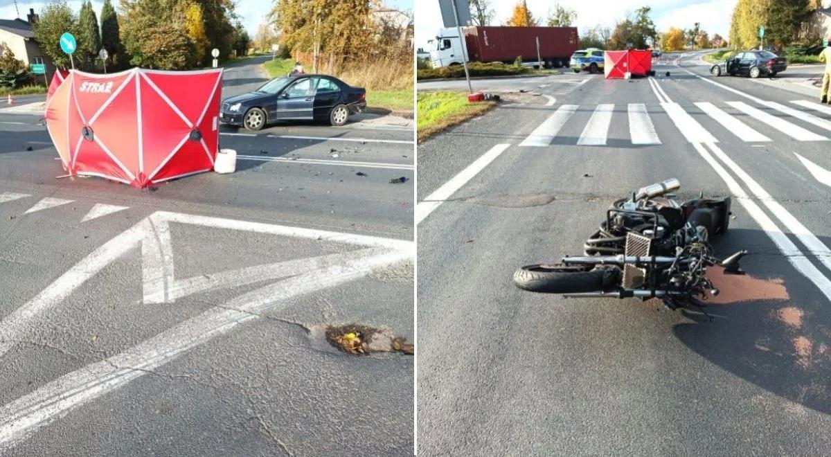 Tragedia w Ozorkowie. Nie żyje motocyklista, kobieta w ciąży trafiła do szpitala