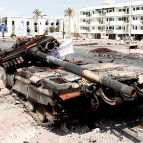Libia: NATO-wskie samoloty zbombardowały powstańców. Kilkunastu zabitych