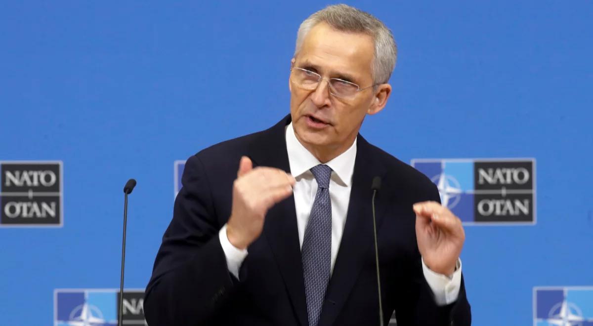 "Nie szykuje się do pokoju, planuje nowe ofensywy". Stoltenberg o zamiarach Putina