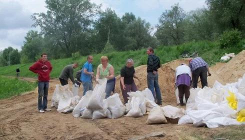 Płock: ewakuacja mieszkańców z zalanych dzielnic