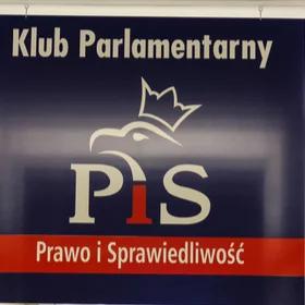 Letnia ofensywa PiS, politycy odwiedzą każdy powiat. Fogiel: bezczelność kłamstw tego wymaga