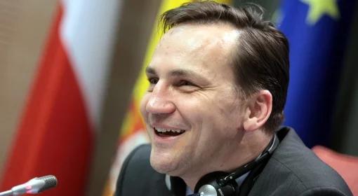 Sikorski: katastrofa smoleńska testem relacji polsko-rosyjskich