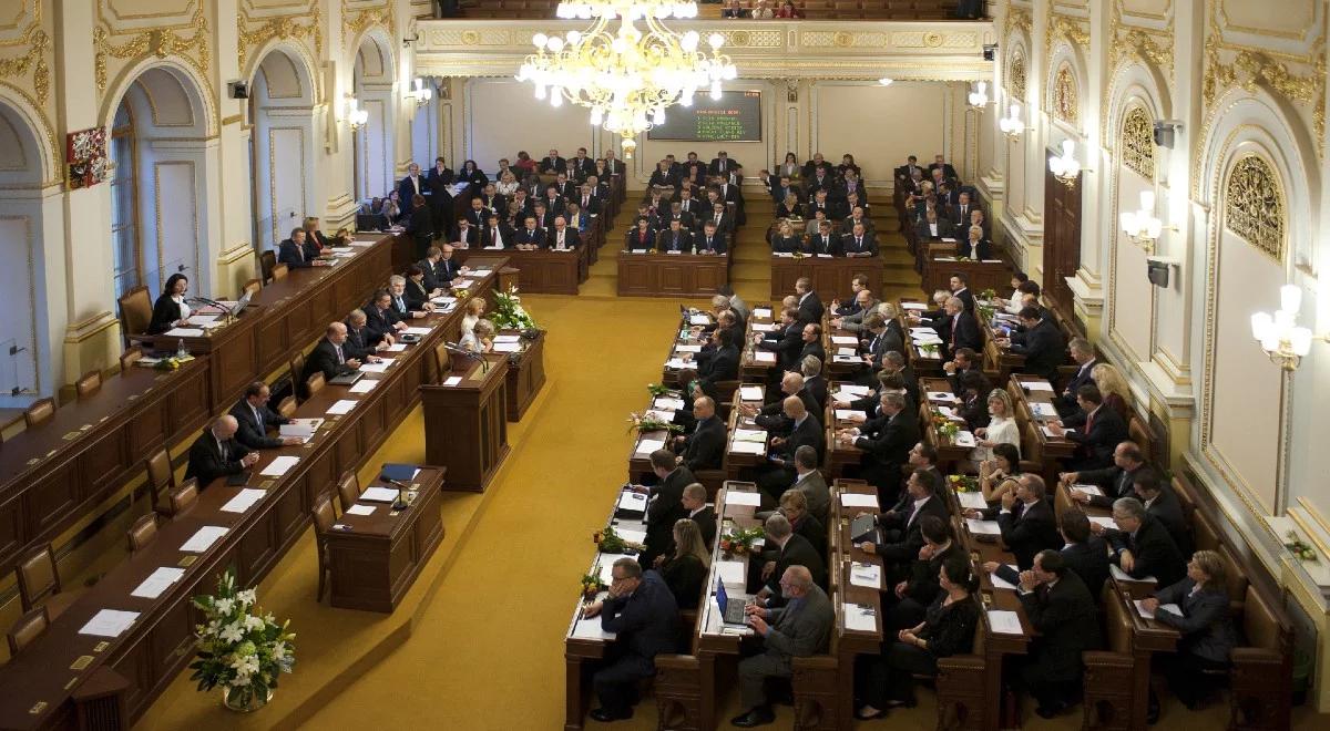 Czechy: inauguracyjne posiedzenie Izby Poselskiej. Przed obradami partie podpiszą umowę koalicyjną