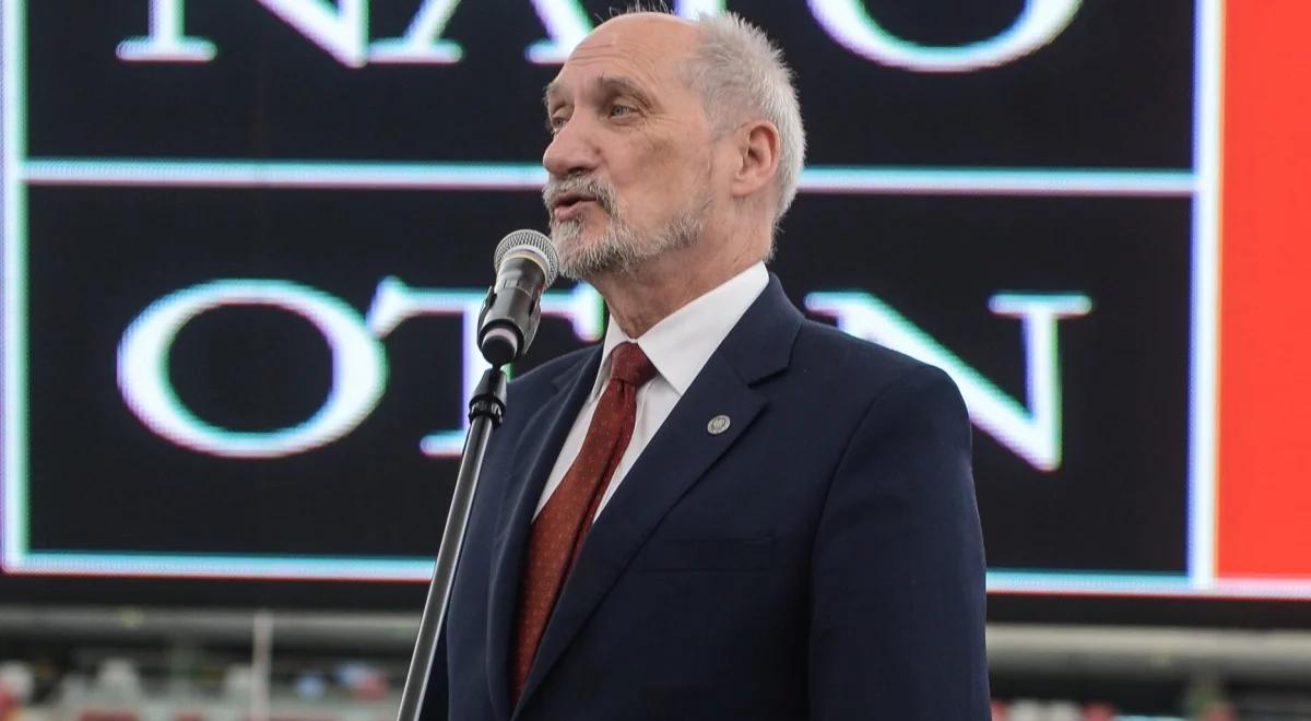 Szef MON:  grupa V4 jednomyślna ws. NATO. "Trzeba chronić przesmyk suwalski"