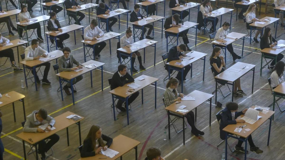 Wyniki egzaminu ósmoklasisty 2025. Najtrudniejsza wciąż matematyka