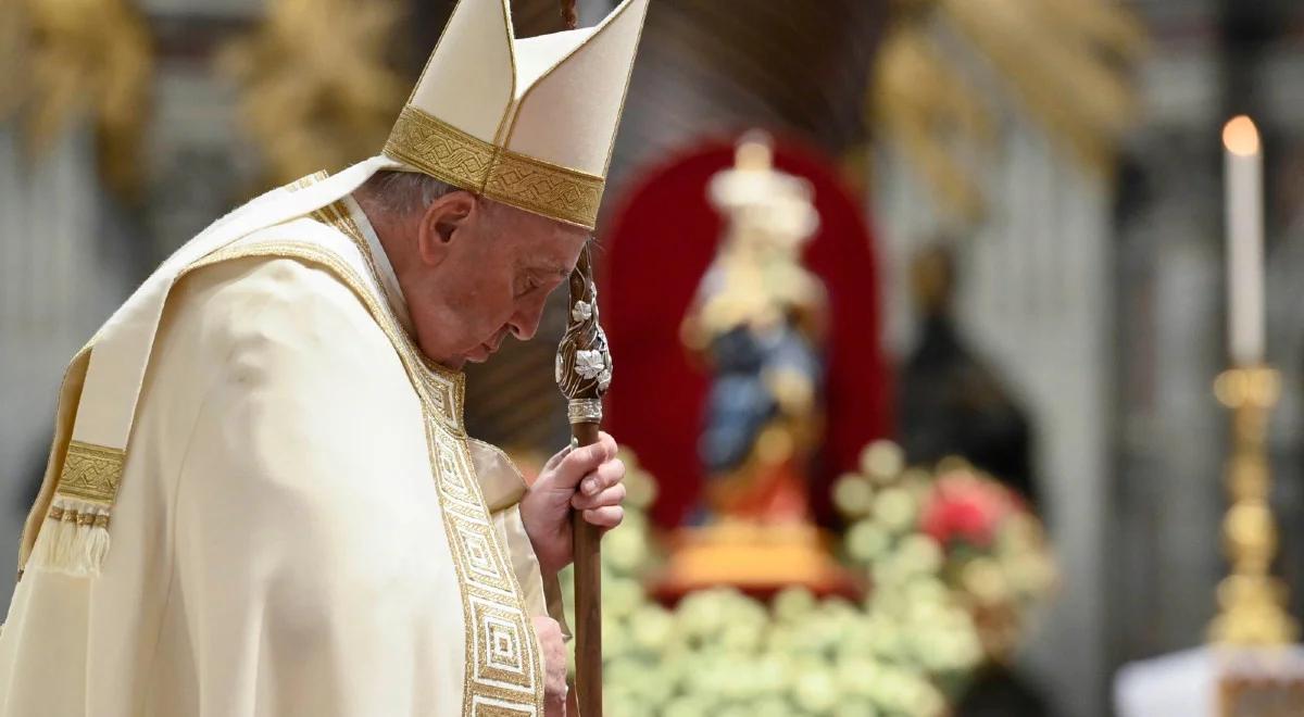 Konflikty na świecie "klęską całej ludzkości". W Nowy Rok papież Franciszek prosi o modlitwę w intencji pokoju