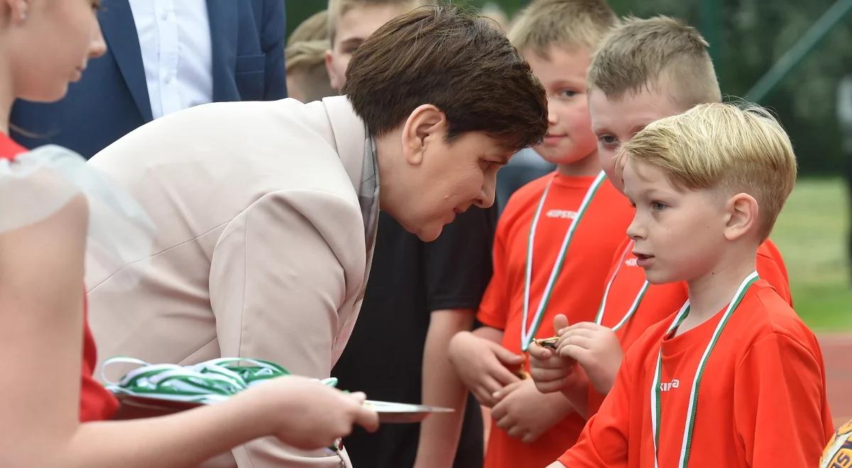 Premier: rząd realizuje inwestycje, które mają służyć lokalnym społecznościom