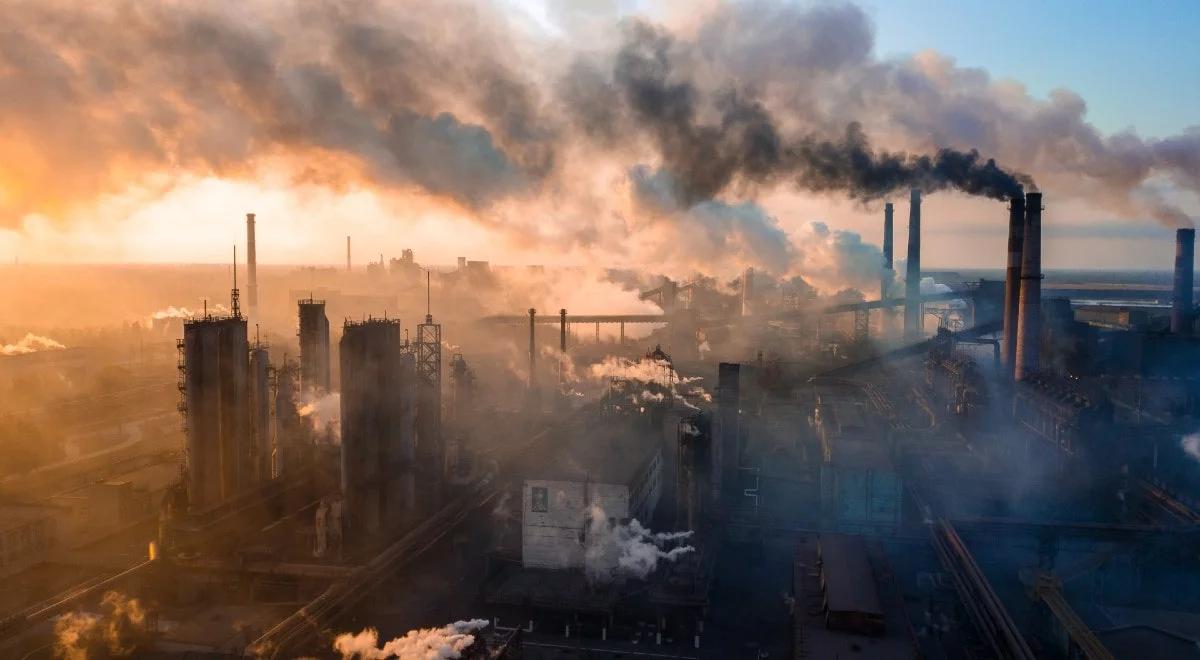 Rekordowy poziom światowej emisji CO2. Wzrost cen gazu doprowadził do większego popytu na węgiel