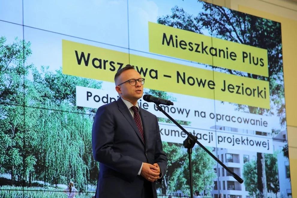 Podpisano umowę ws. Mieszkania Plus w Warszawie