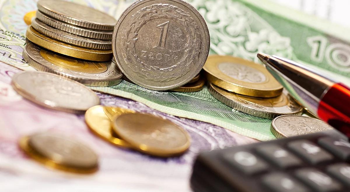 Wiceszef MRPiPS: 13 złotych brutto za godzinę to jest minimum, żeby przeżyć