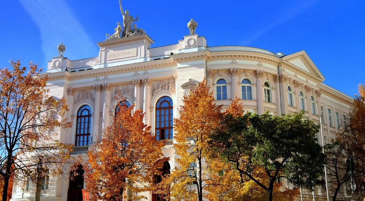Politechnika Warszawska łączy naukę z biznesem