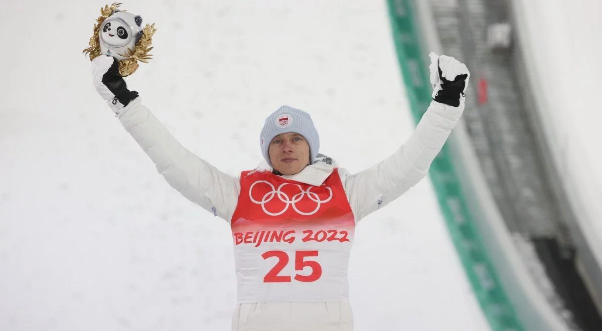 "Sportowcy najwyższych lotów". Premier pogratulował Dawidowi Kubackiemu
