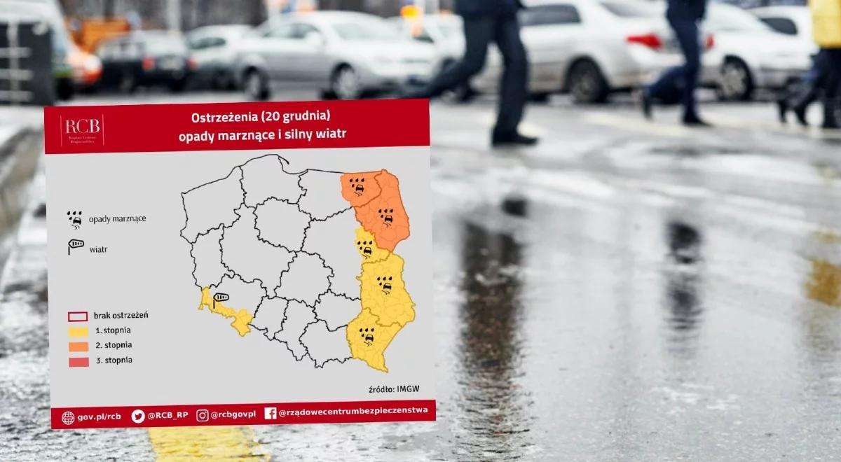 Alert dla pieszych. IMGW ostrzega: ulice i chodniki mogą być pokryte warstwą lodu 