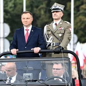 Defilada, awanse generalskie, piknik żołnierski. Dziś Święto Wojska Polskiego