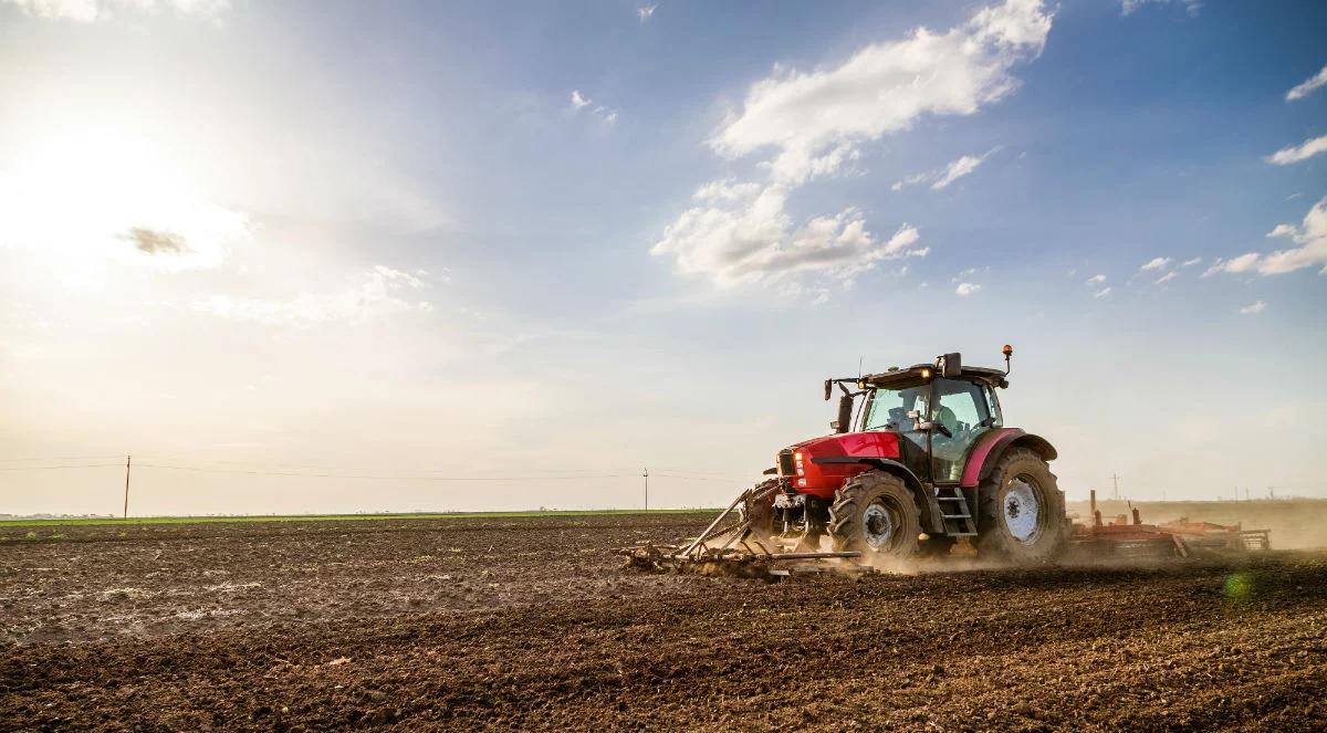 Łagodzenie gospodarczych skutków COVID-19, zwiększenie "postojowego". Nowe projekty dla rolnictwa