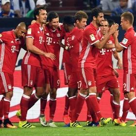 Bundesliga: wysokie wygrane Borussii i Bayernu, Lewandowski będzie musiał gonić Aubameyanga 