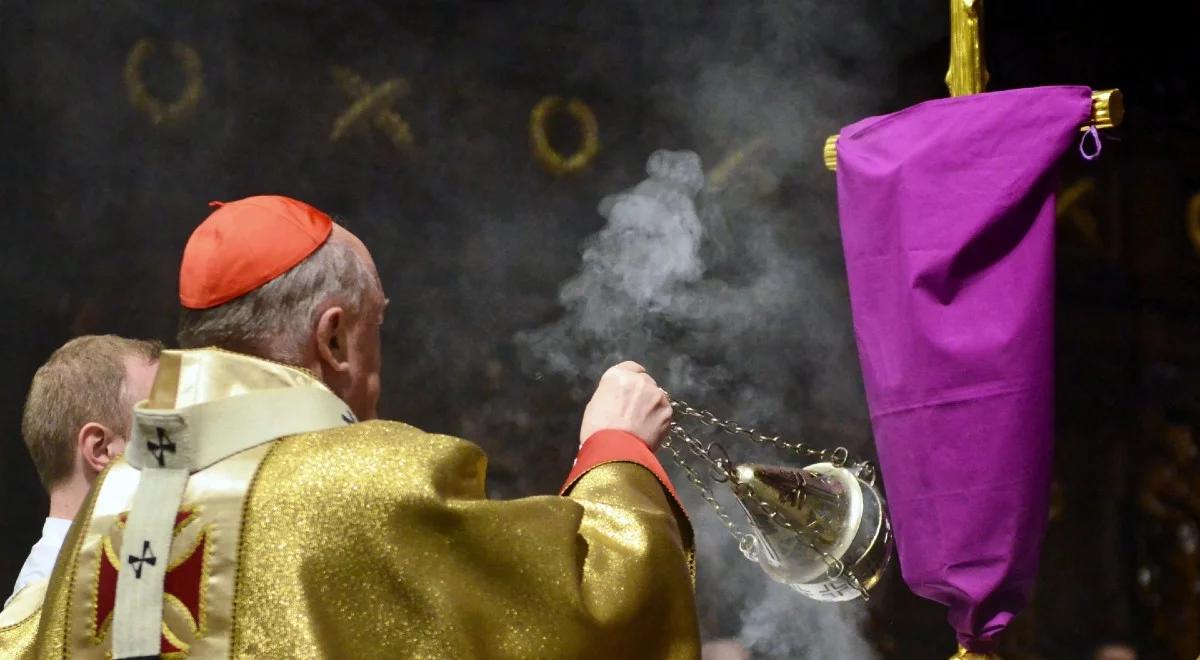 Msza Krzyżma, poświęcenie olejów i gest obmycia nóg. Dziś rozpoczyna się Triduum Paschalne