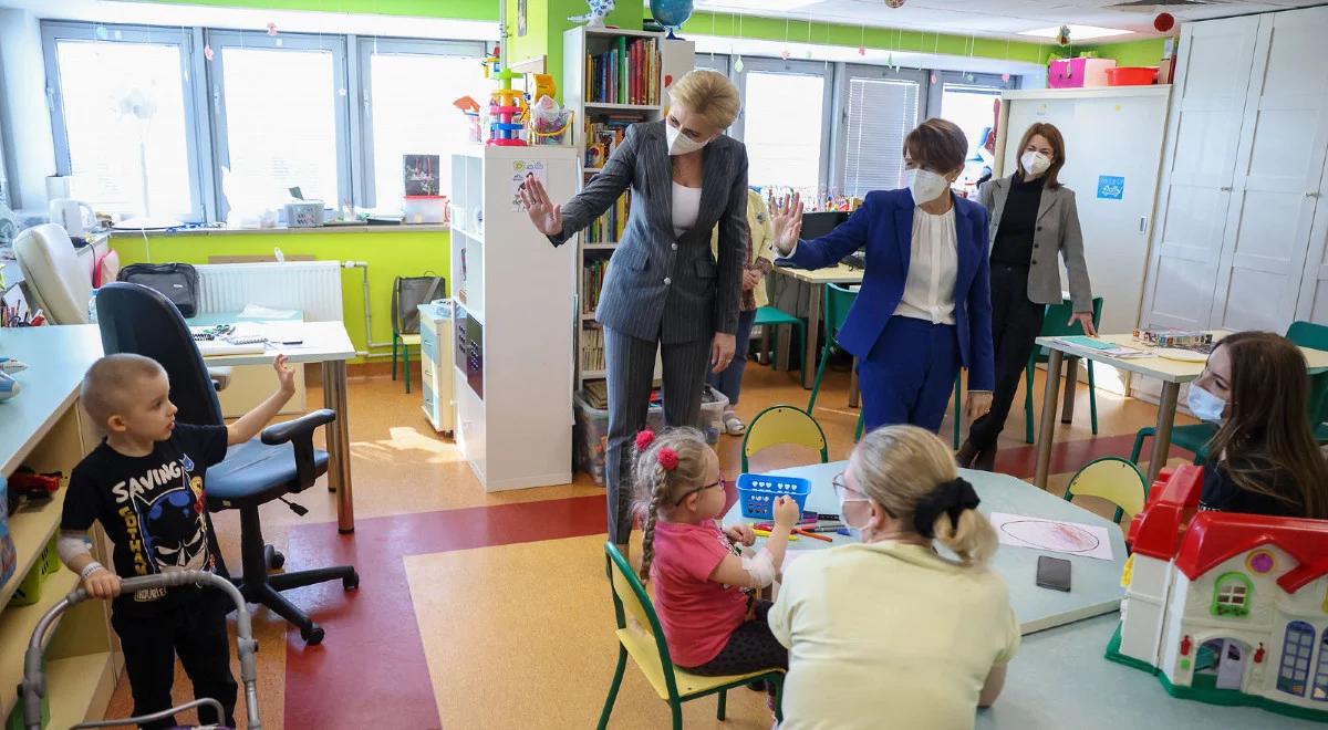 Pomoc kobietom i dzieciom z Ukrainy. Pierwsze damy Polski i Niemiec spotkały się z uchodźcami