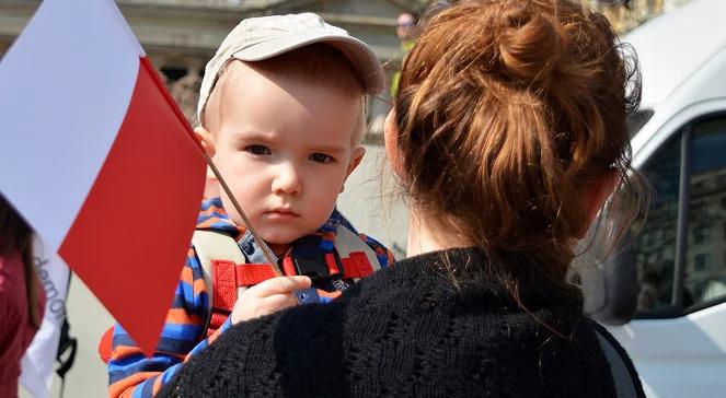 Dzień Matki. Matka jako pierwszy nauczyciel polskości