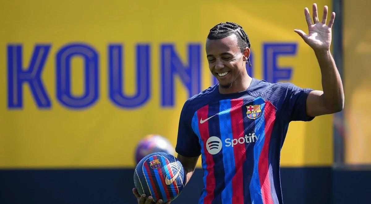 La Liga: Jules Kounde gotowy na niedzielny mecz. Barcelona zarejestrowała piłkarza