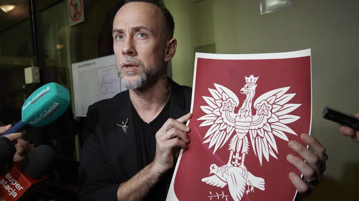 Publiczne znieważenie godła? "Nergal" przed sądem, grozi mu rok więzienia