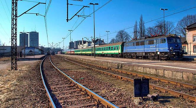 Chcą pobić rekord w śpiewaniu o byle jakim pociągu