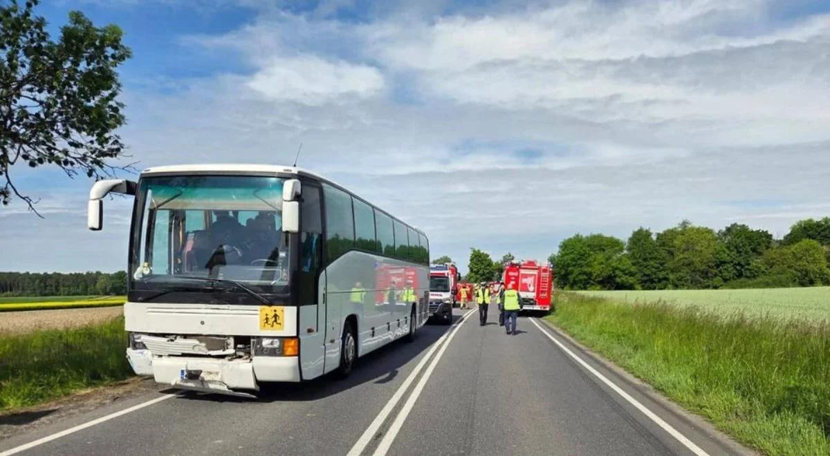 Lutogniew. Śmiertelny wypadek z udziałem szkolnego autokaru